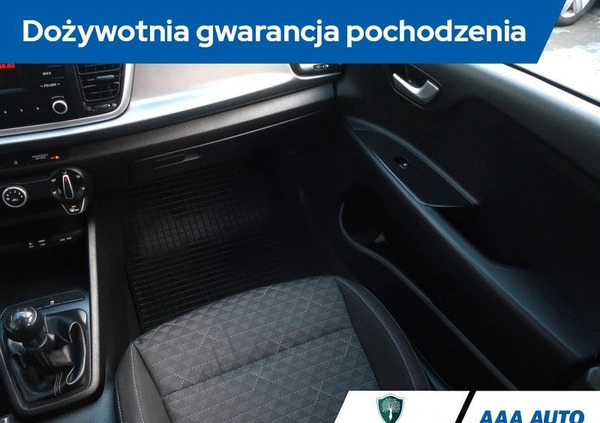 Kia Rio cena 41000 przebieg: 126181, rok produkcji 2018 z Szczecin małe 137